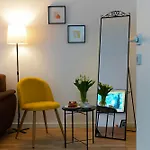 Amalia - Quiet 1Br Apartment With Parking & Wi-Fi