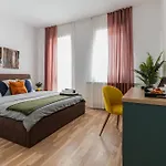 Amalia - Quiet 1Br Apartment With Parking & Wi-Fi