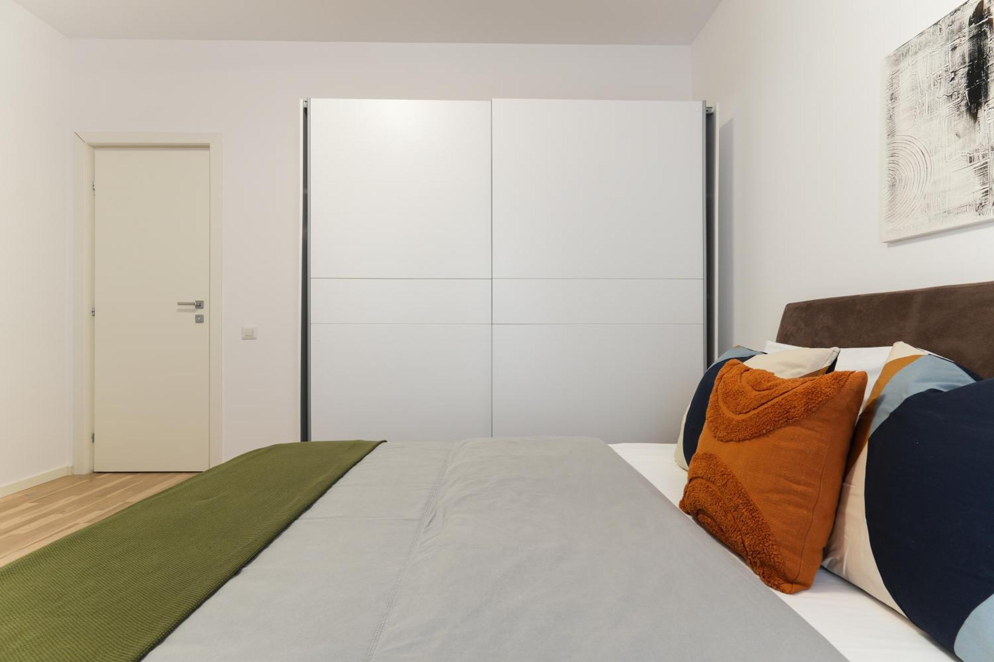 Amalia - Quiet 1br With Parking & Wi-fi Bucharest