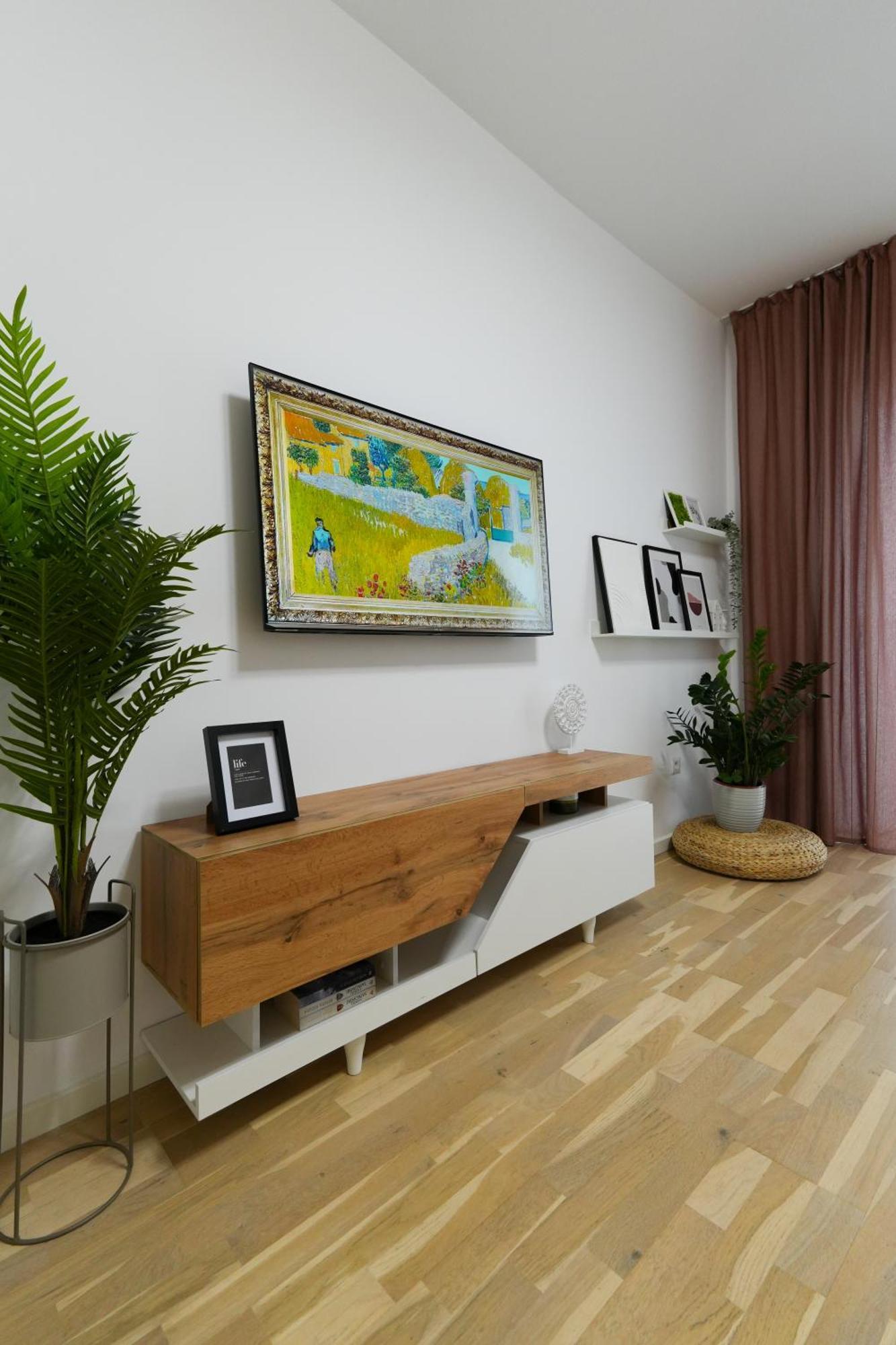 Amalia - Quiet 1br With Parking & Wi-fi * Bucharest